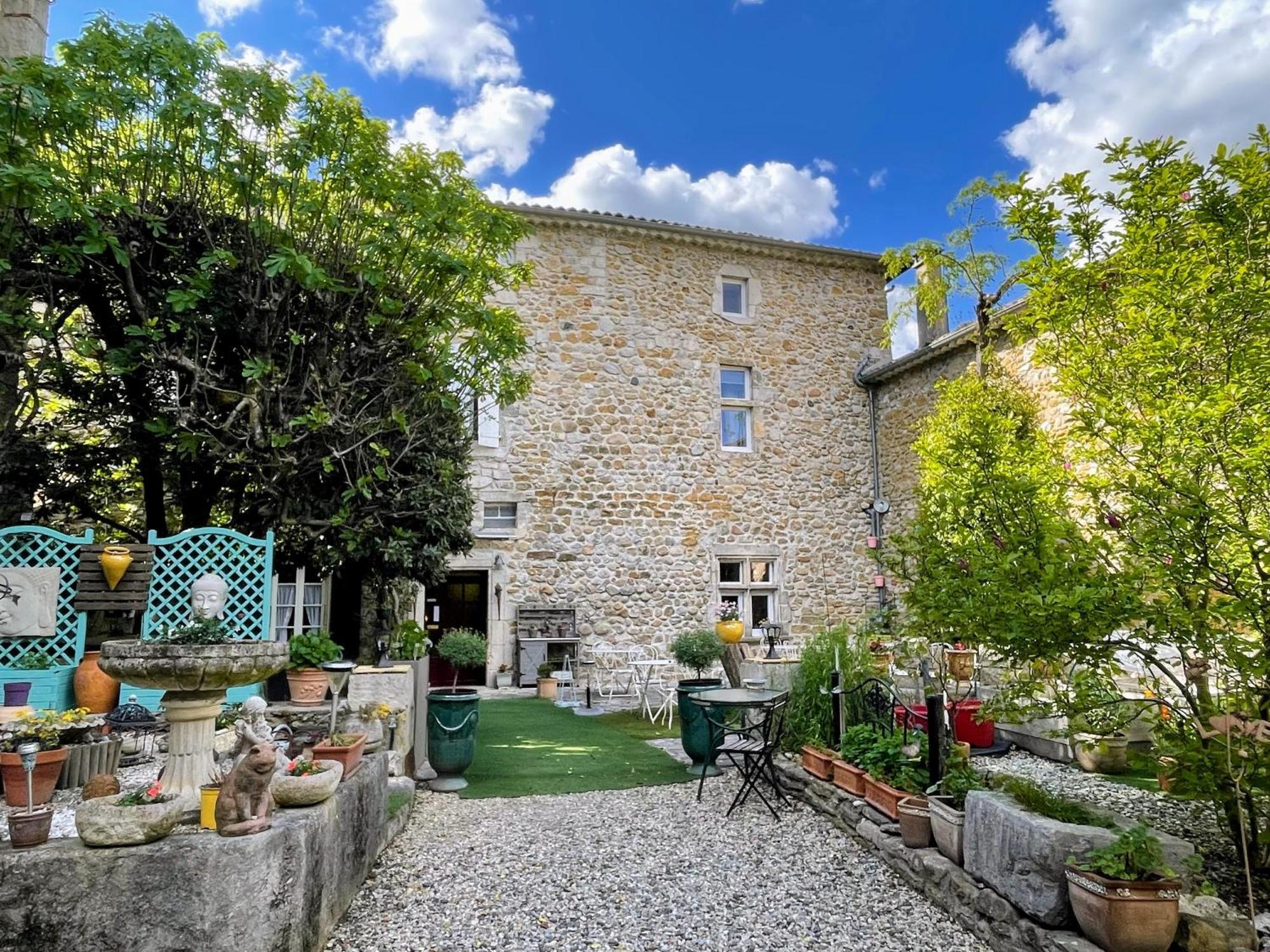 Hotel Le Manoir Du Raveyron Vallon-Pont-dʼArc Exteriér fotografie